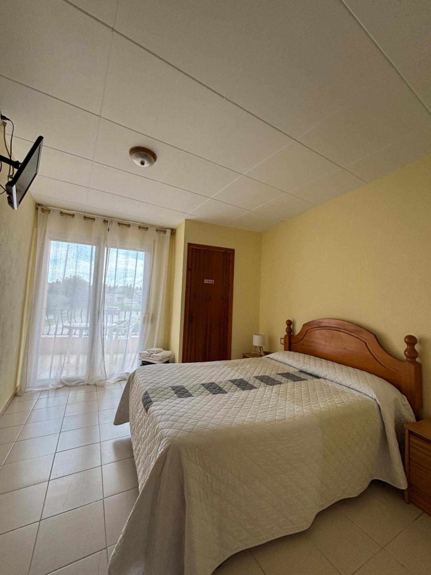 Pensio L'Avi Pep Hotel Saus Kültér fotó