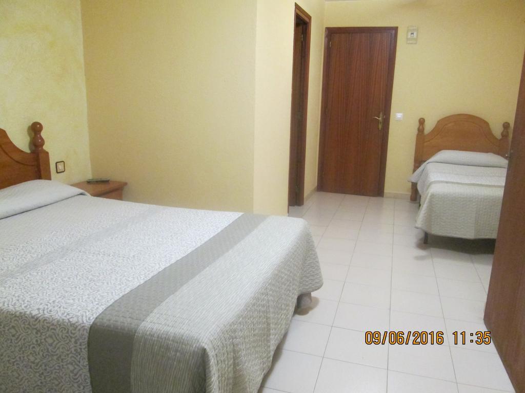 Pensio L'Avi Pep Hotel Saus Kültér fotó