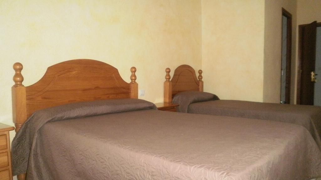 Pensio L'Avi Pep Hotel Saus Kültér fotó